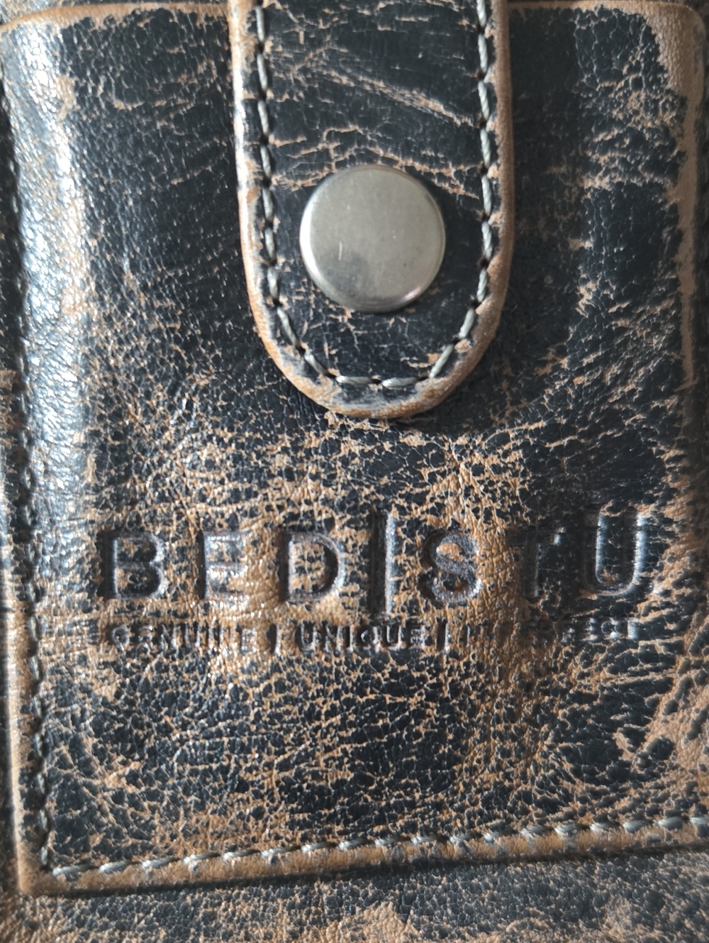 Bed Stu Distressed Brown Leather Crossbody Wallet - Picture 3 of 8